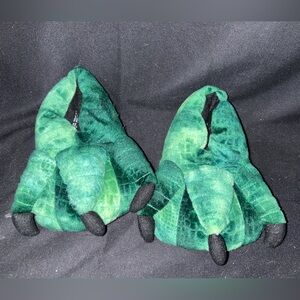 The Children's Place Green Dino Plush Slippers EUC